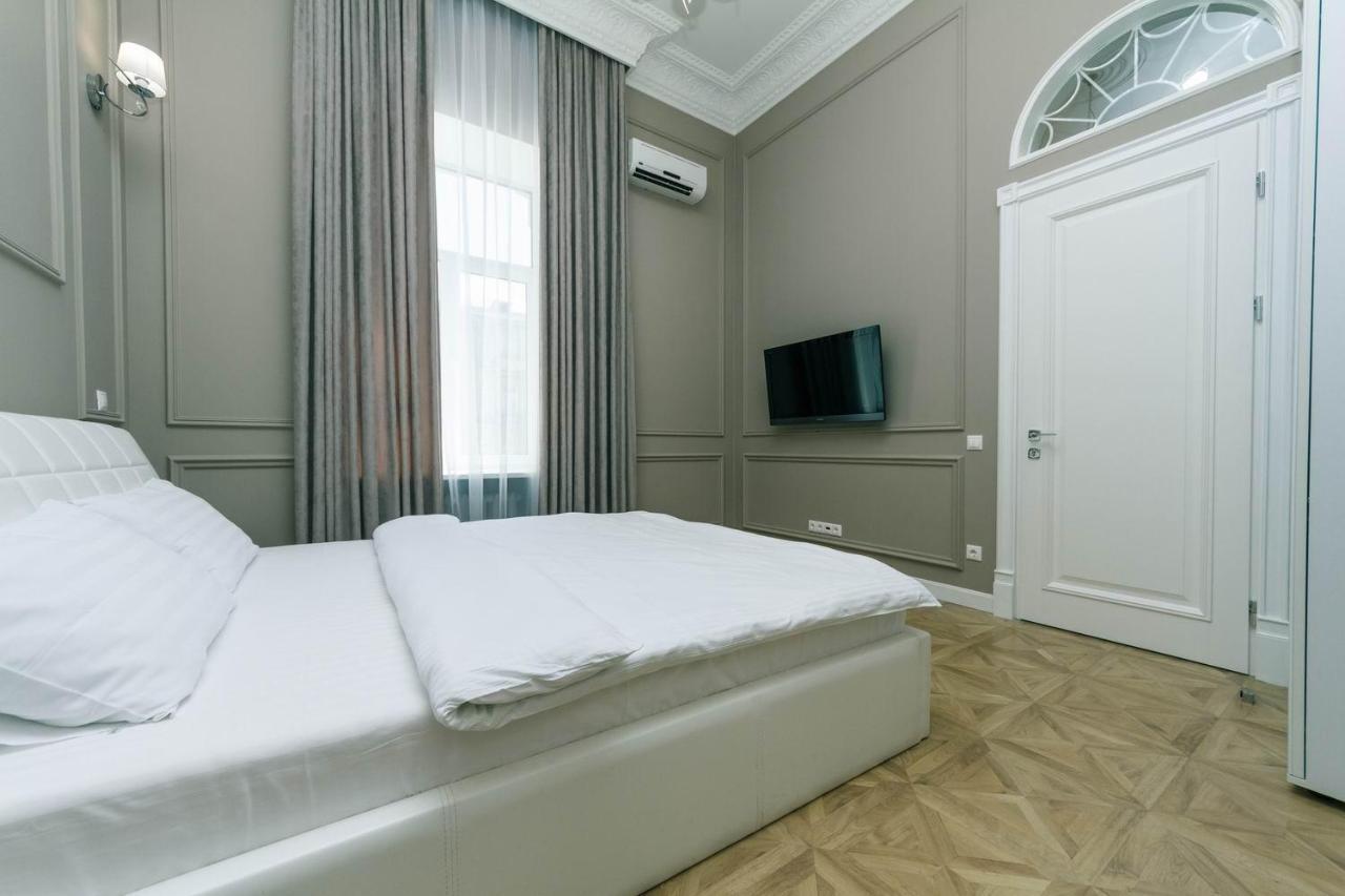 Luxury Beatiful Apartment On Pyshkinska Street 키예프 외부 사진