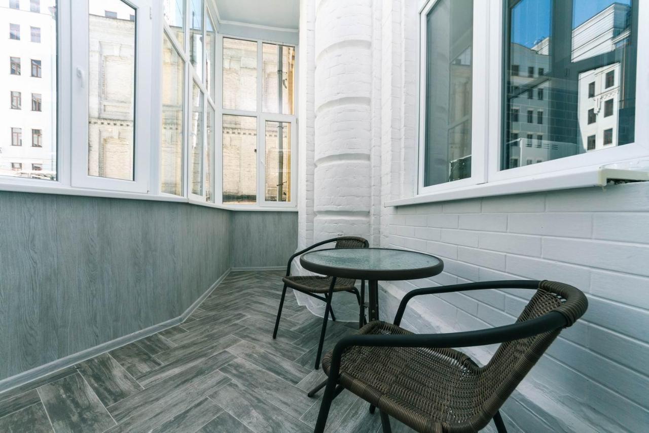 Luxury Beatiful Apartment On Pyshkinska Street 키예프 외부 사진
